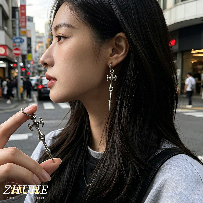 Edgy Cross Sword Hoop Earrings - Women'S Fashion Edgy recension och pris