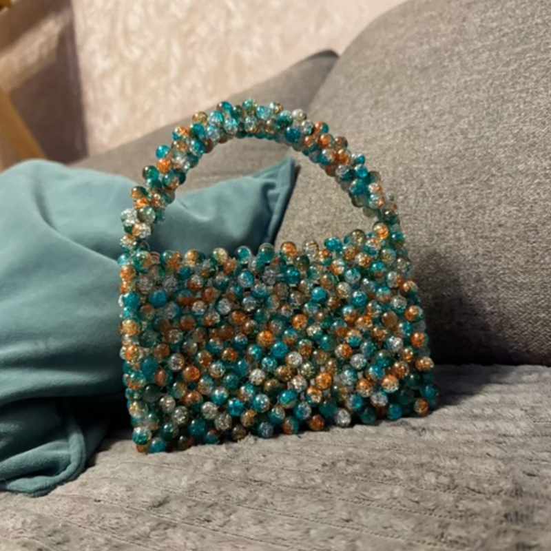 Green Colorful Acrylic Beaded  - Women Fashion Logo Design recension och pris