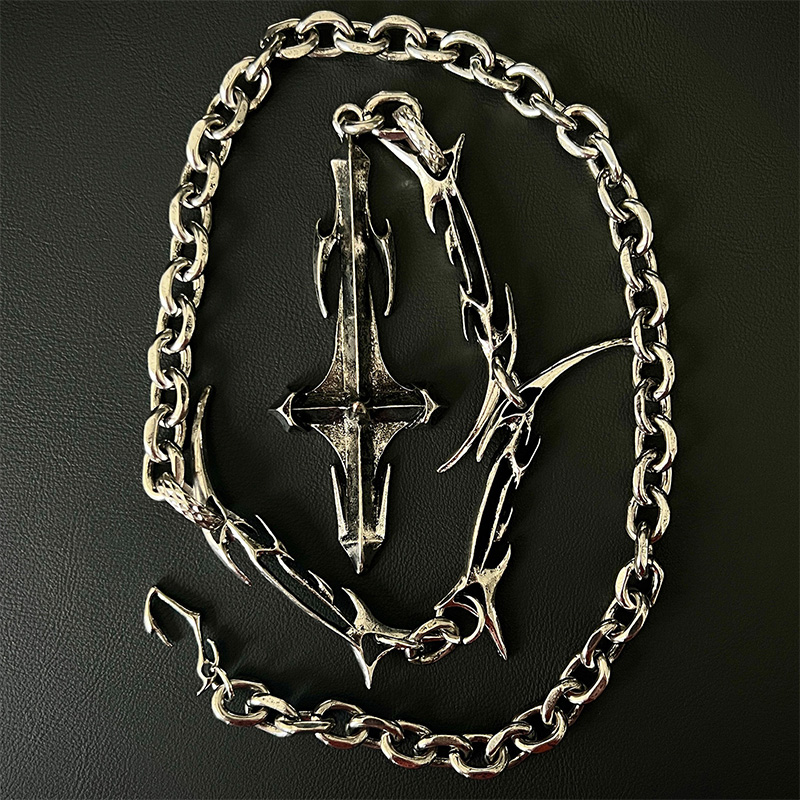 Gothic Thorn Sword Pendant Nec - Women'S Fashion Edgy recension och pris