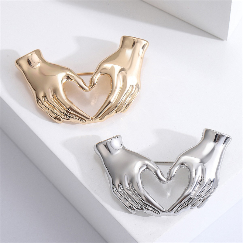 XIALUOKE Hand Pose Heart Brooc - Women Fashion Pose recension och pris