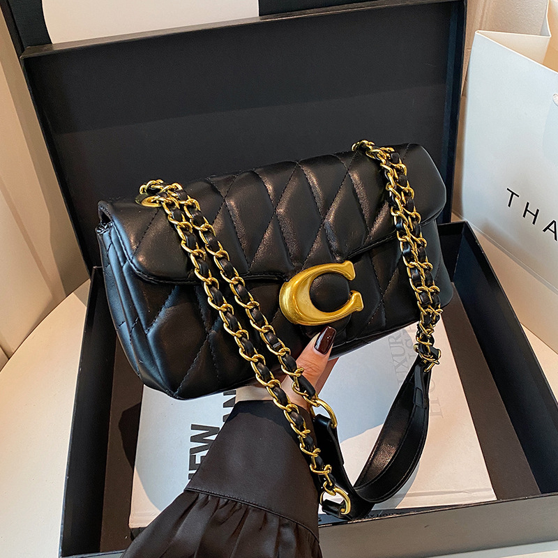 Women Quilted Leather Shoulder - Women Fashion Logo Design recension och pris